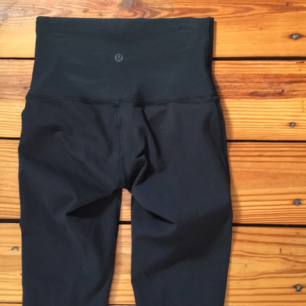 Black LuluLemon leggings Women’s Size 4